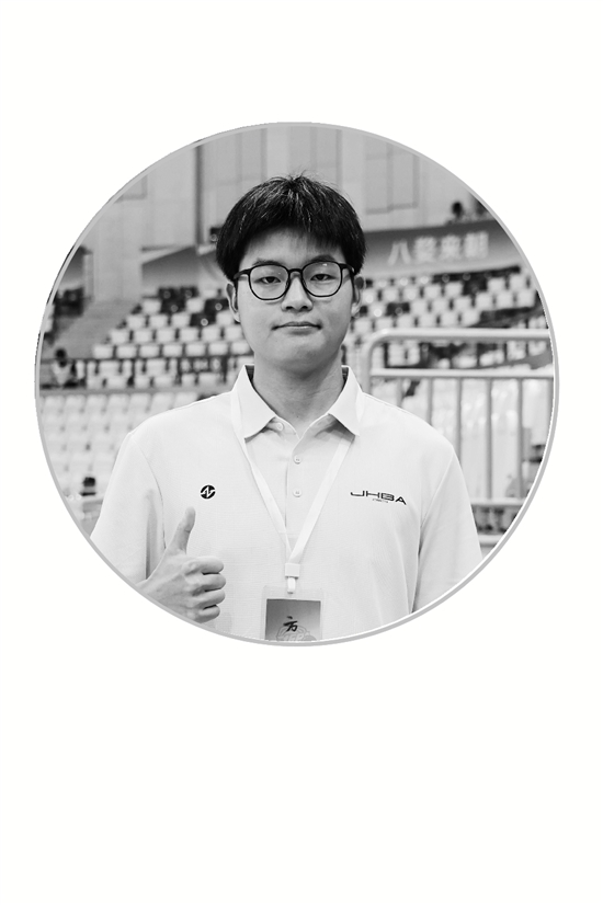 对裁判员的, tr