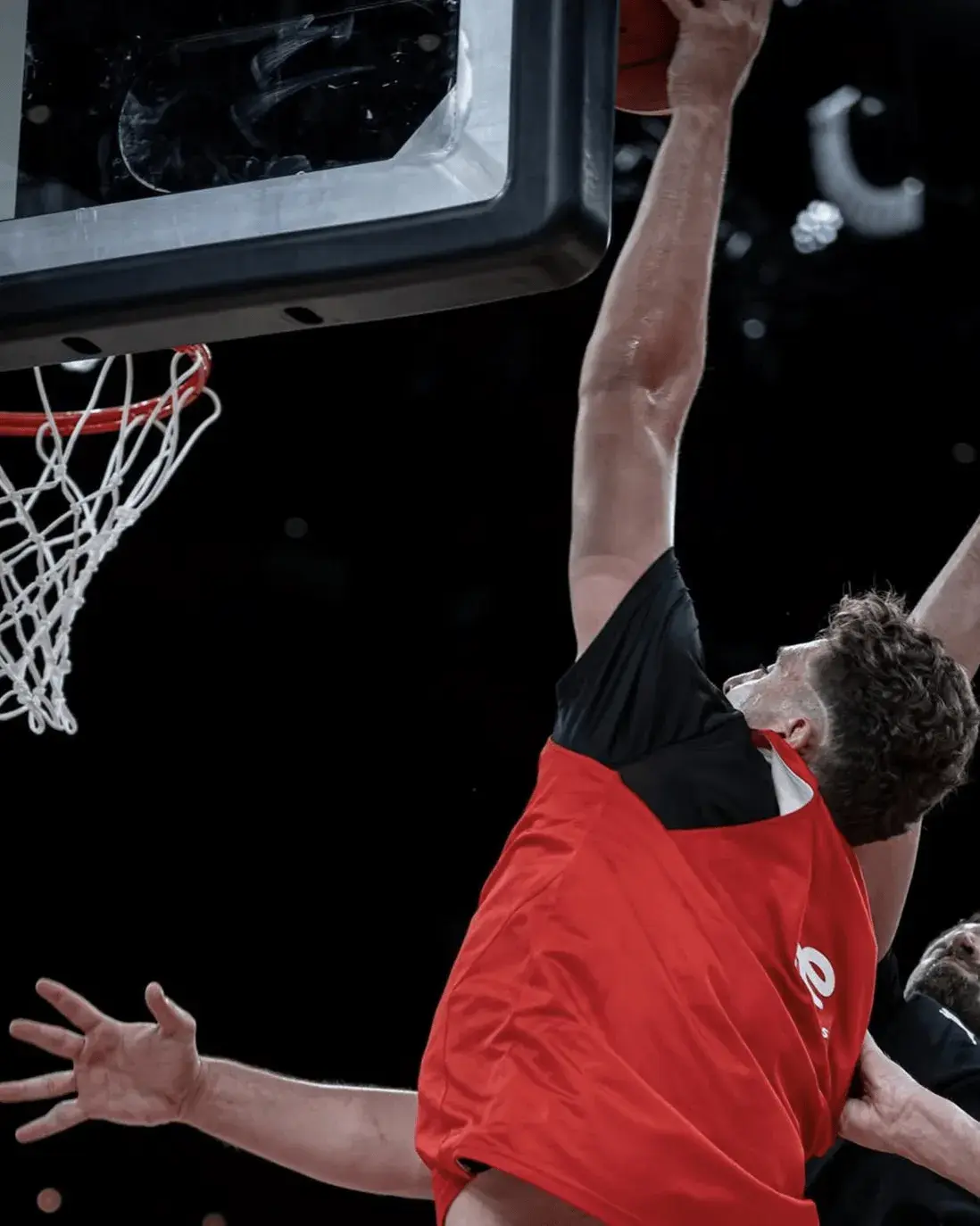 强硬, 中火焰的人 强硬, 中火焰的人