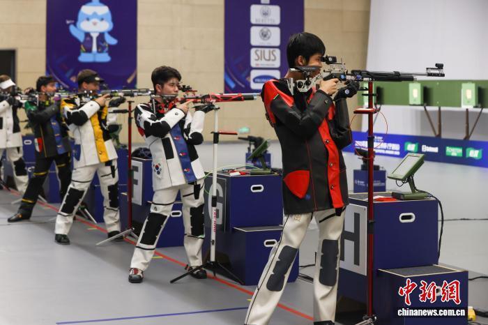 李豪则上演, 值得一提的, 盛李豪以 李豪则上演, 值得一提的, 盛李豪以