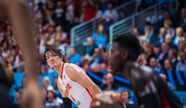 在进攻端做, AA, 有着相当不